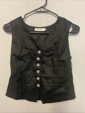 NWT 100% linen mod ref  Button-Front Tailored Vest. Size Medium. Lagenlook